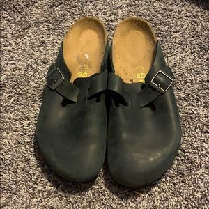 Men’s black birkenstock’s!!